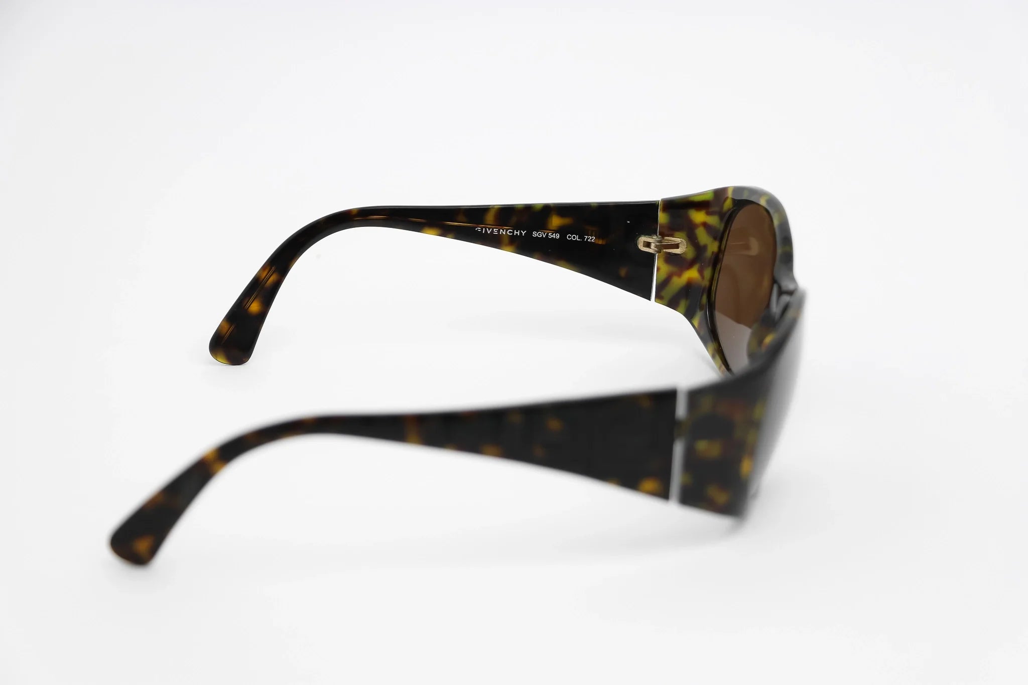 Givenchy - SGV549