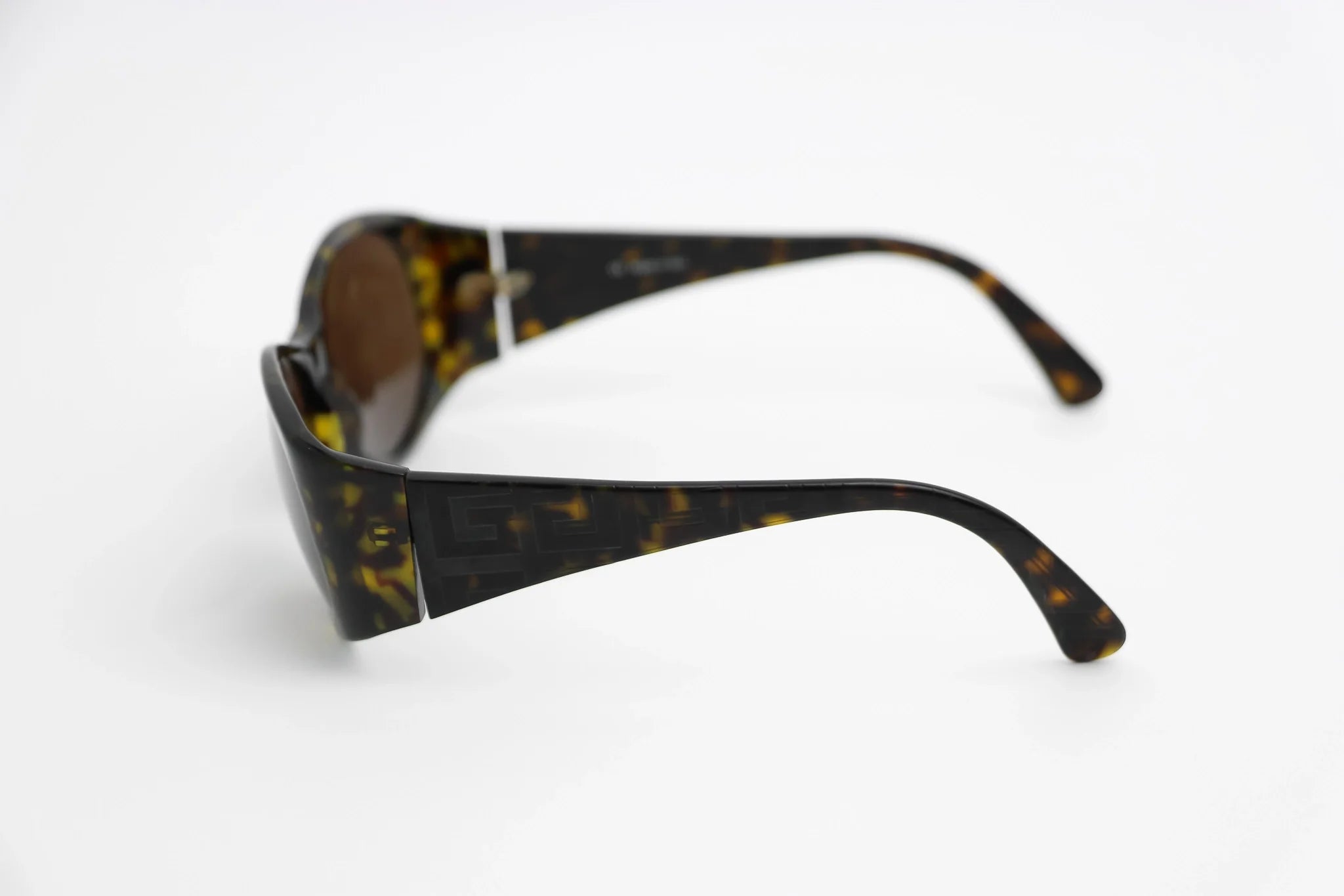 Givenchy - SGV549