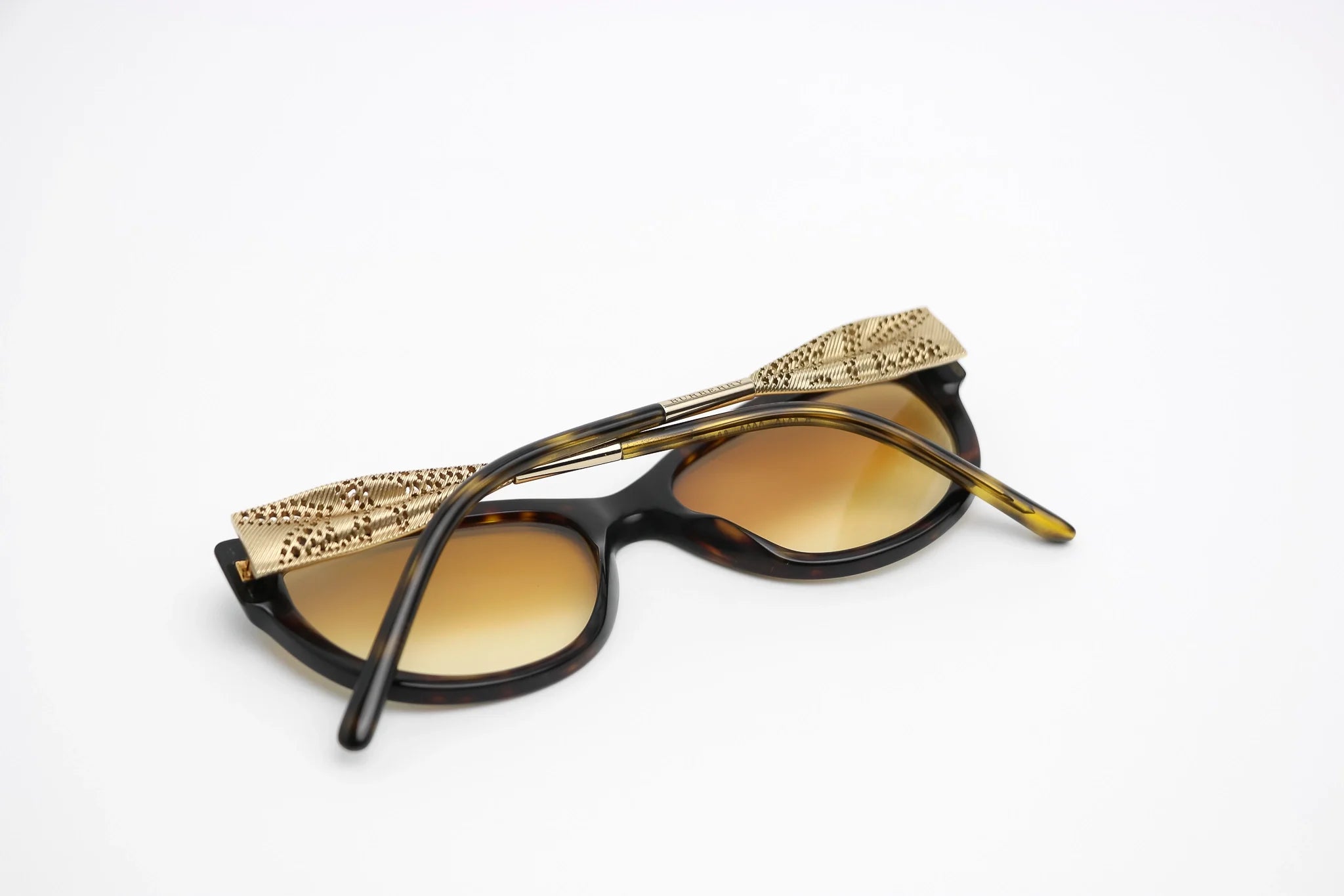 Burberry - B2210