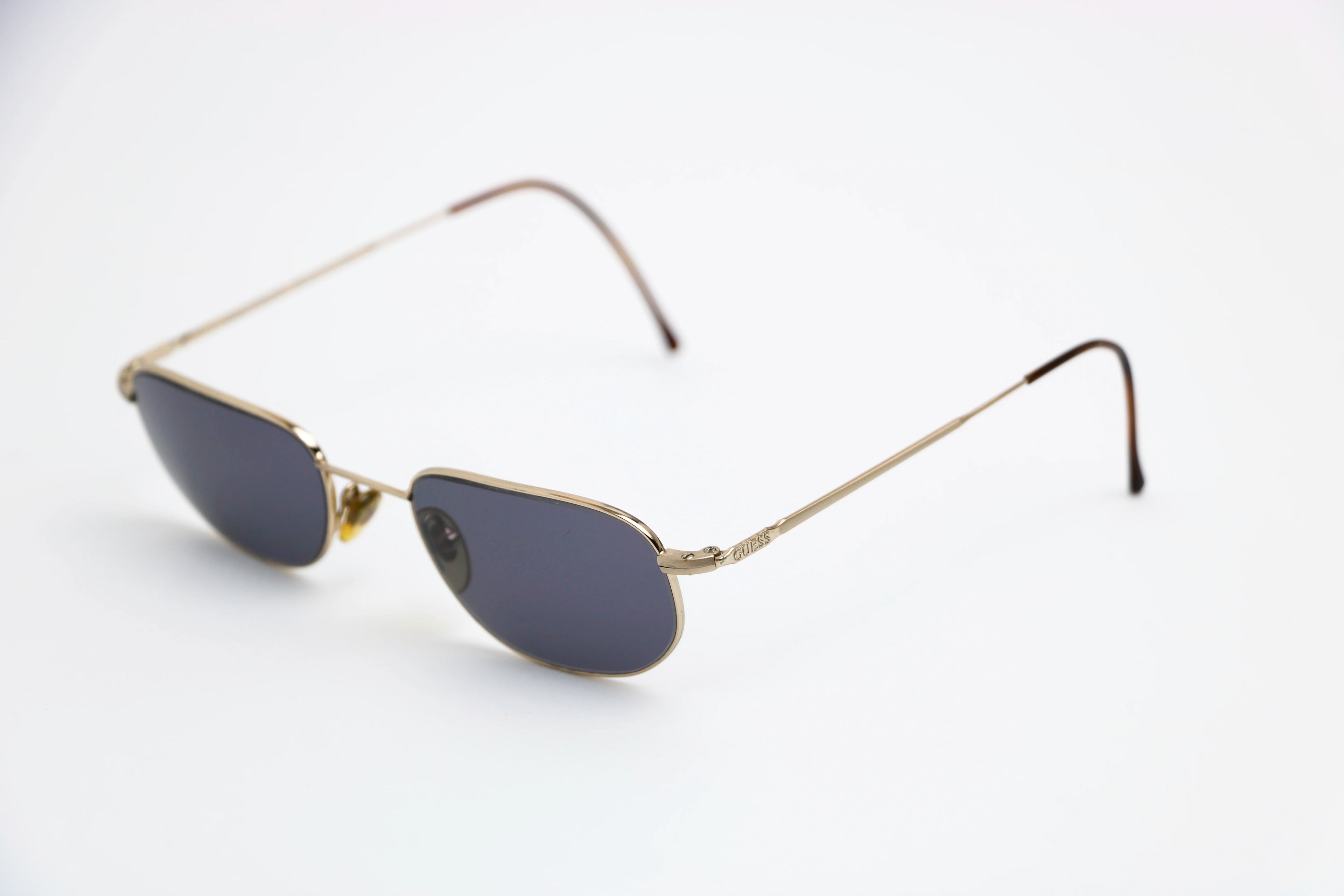 Guess - GU505