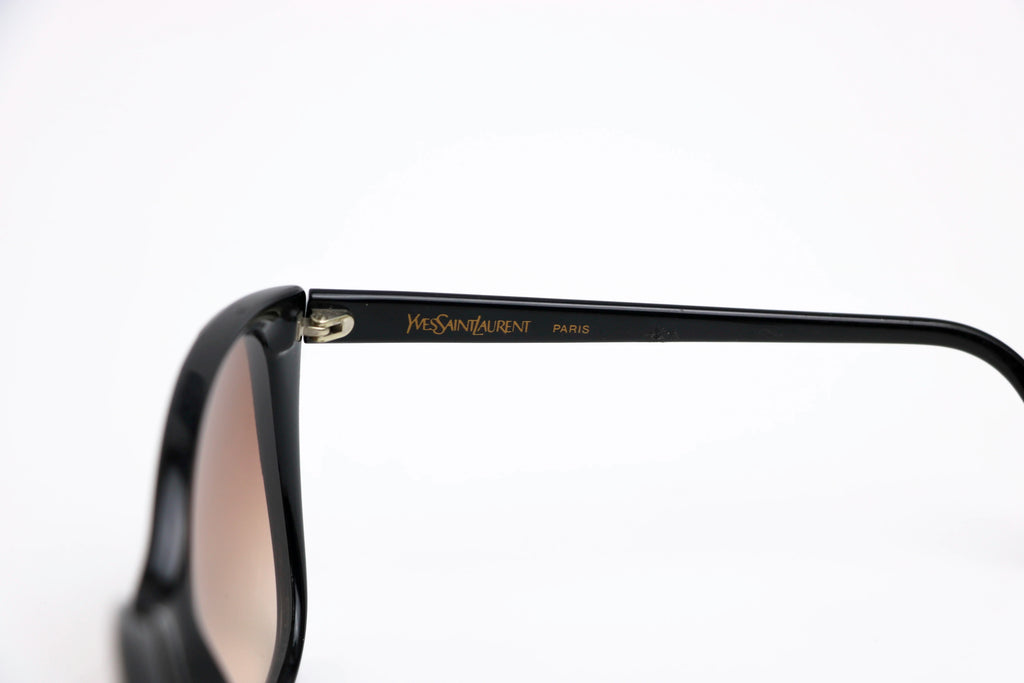 Yves Saint Laurent - 8799-9