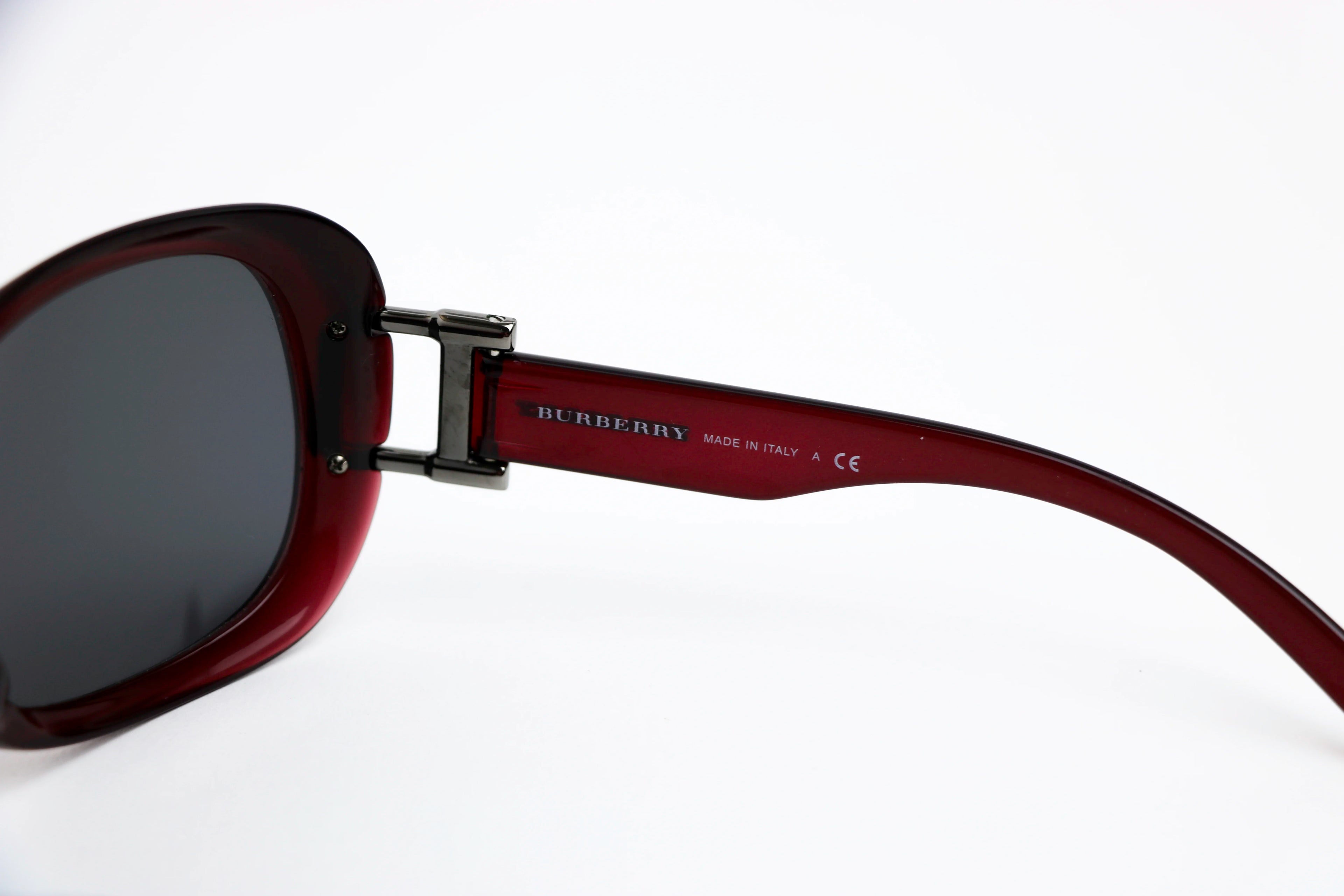 Burberry - B4048