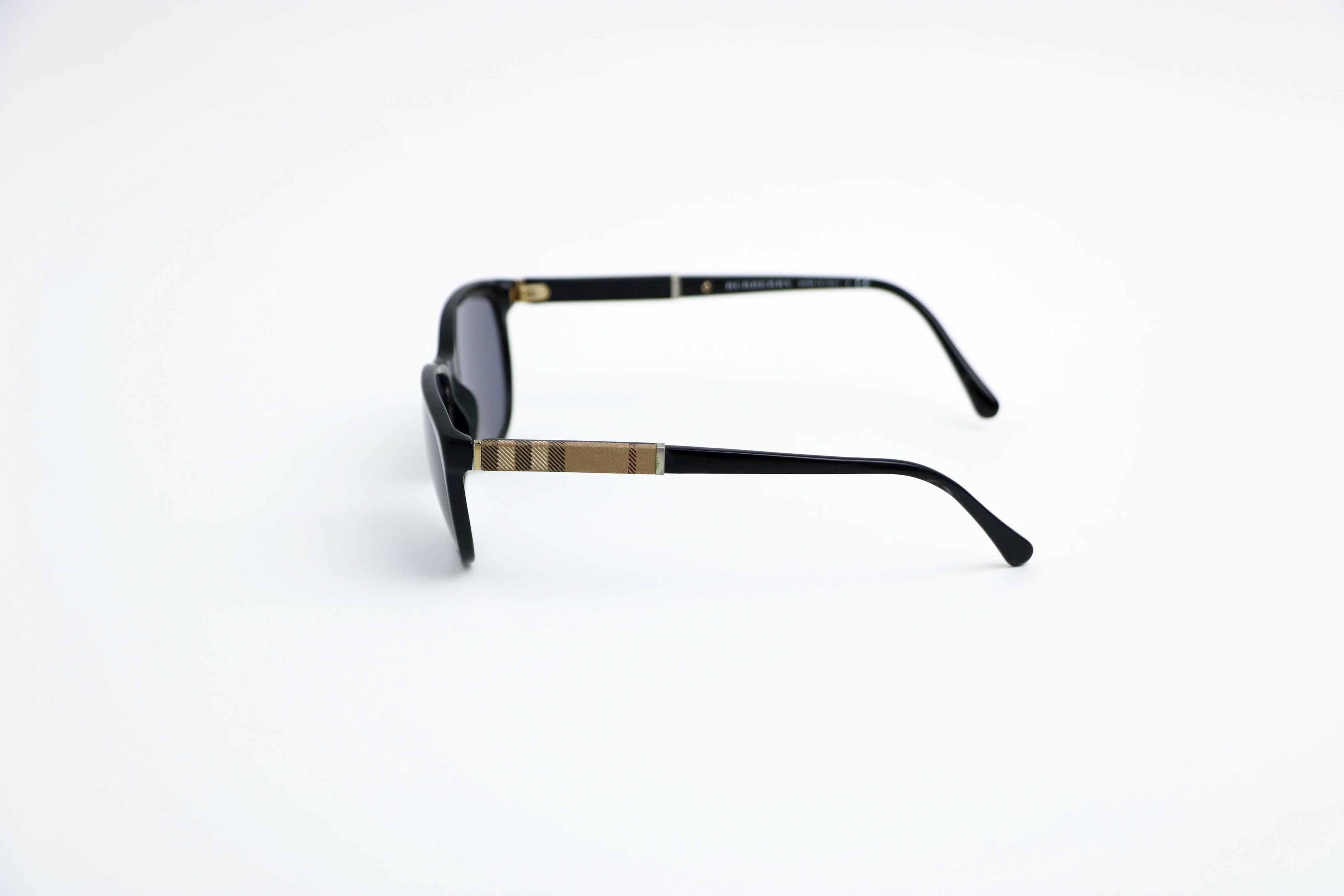 Burberry - B2172