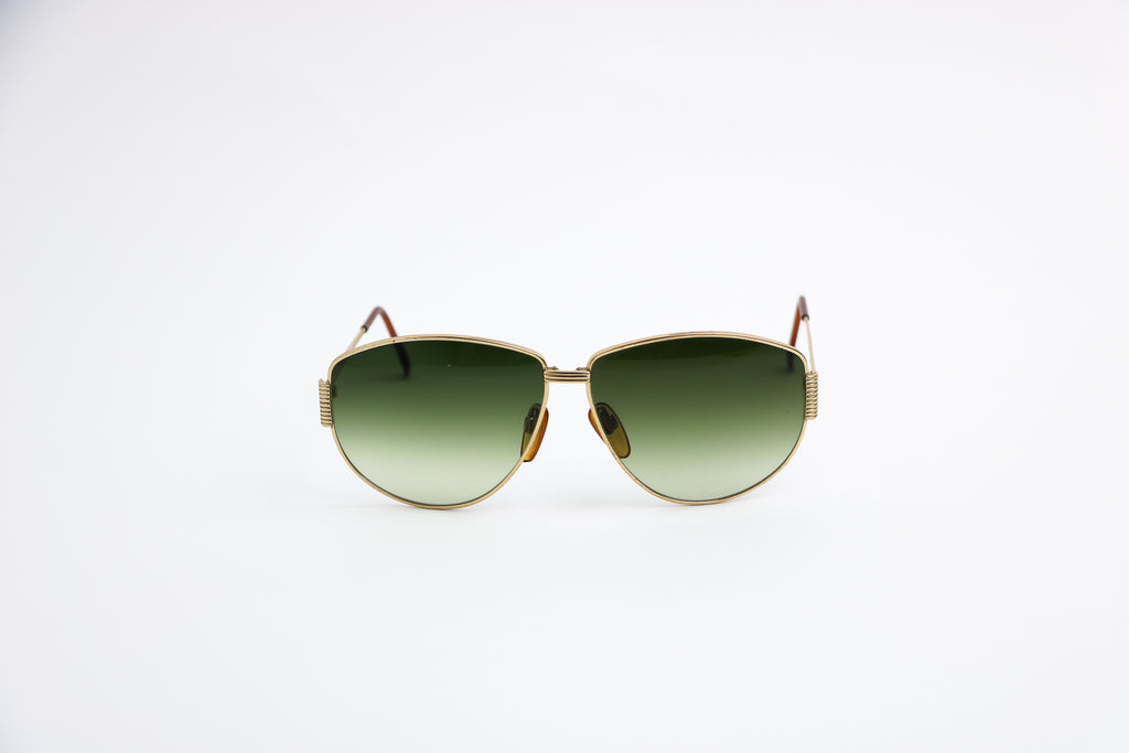 Valentino - V608